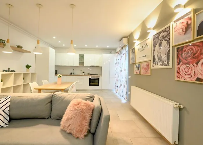 Splendid 2Br Apartment With Breathtaking Views Of Casa Poporului