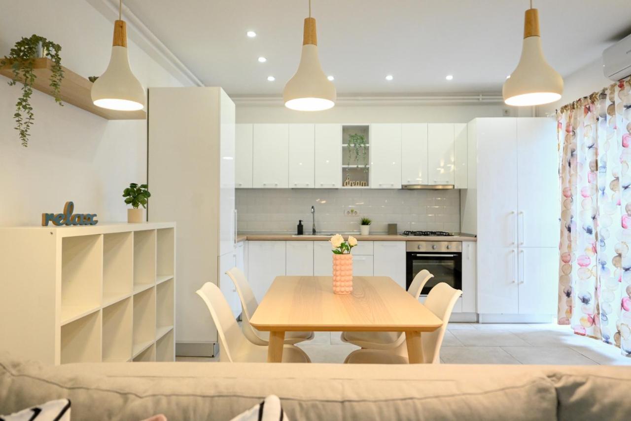 Apartment Splendid 2br With Breathtaking Views Of Casa Poporului
